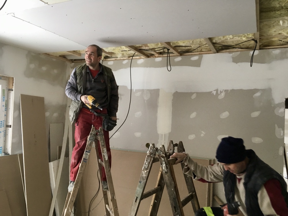 33806889-7b3d-4b4d-bebd-e7676d11ed41