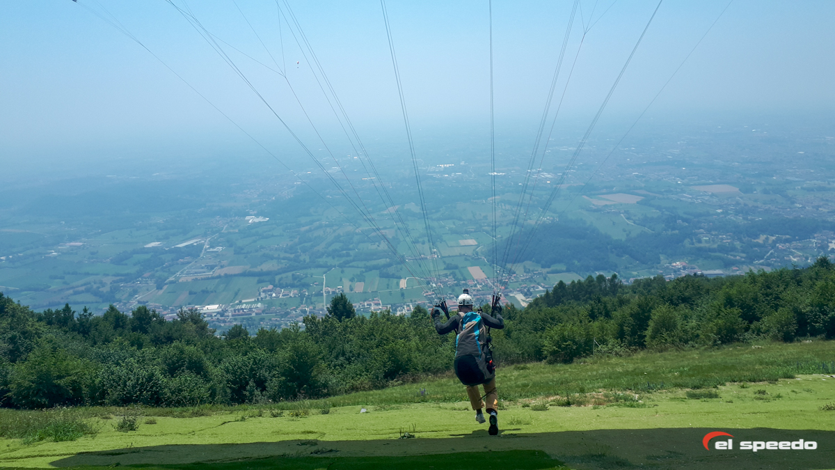 el-speedo-paragliding-kurz-21