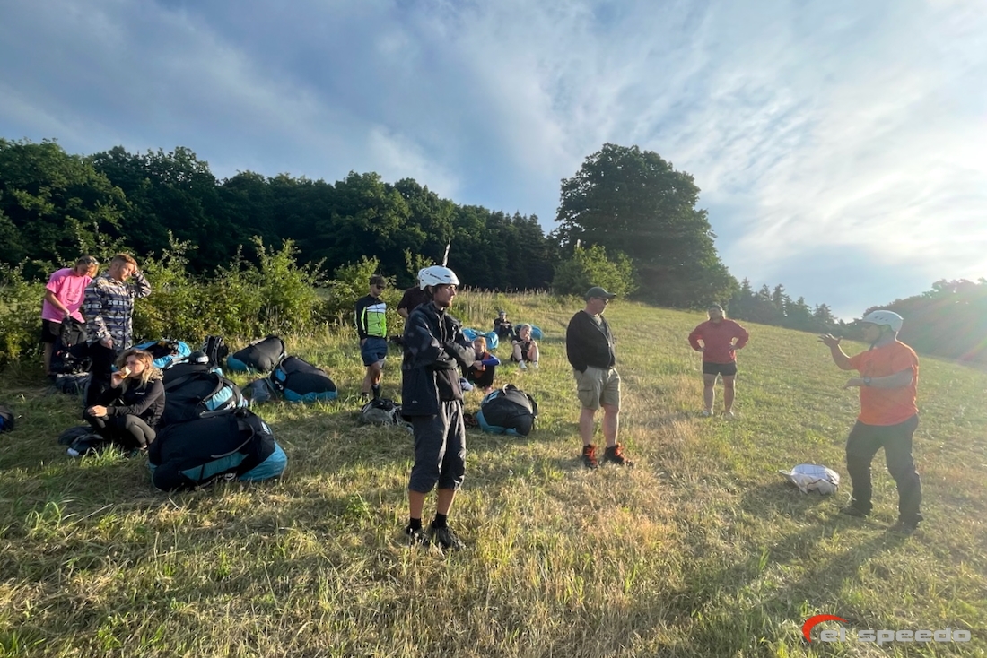 20250711_elspeedo_paragliding_beskydy_meduno_bassano_kurz_00012