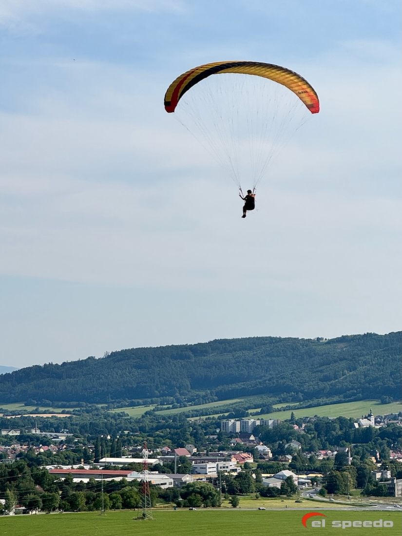 20250711_elspeedo_paragliding_beskydy_meduno_bassano_kurz_00019