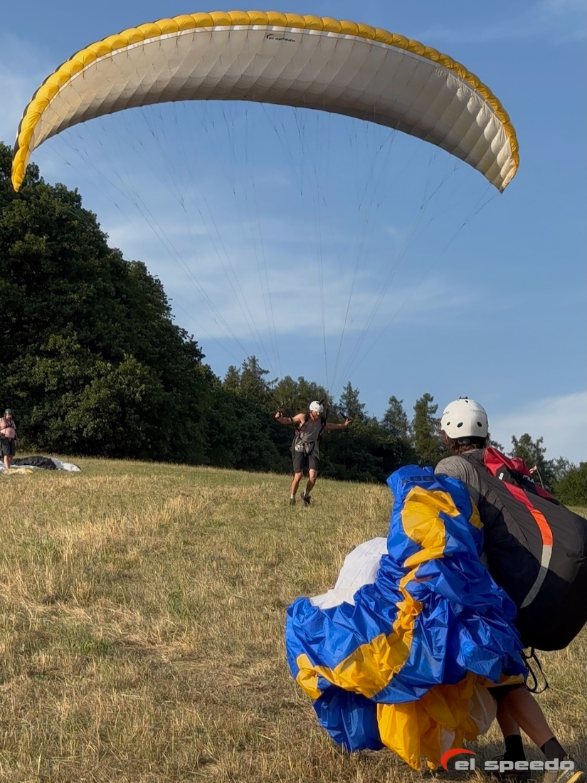 20250711_elspeedo_paragliding_beskydy_meduno_bassano_kurz_00023