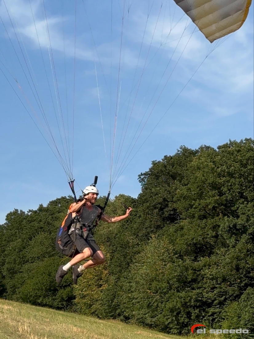20250711_elspeedo_paragliding_beskydy_meduno_bassano_kurz_00025