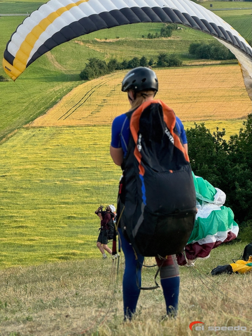 20250711_elspeedo_paragliding_beskydy_meduno_bassano_kurz_00038