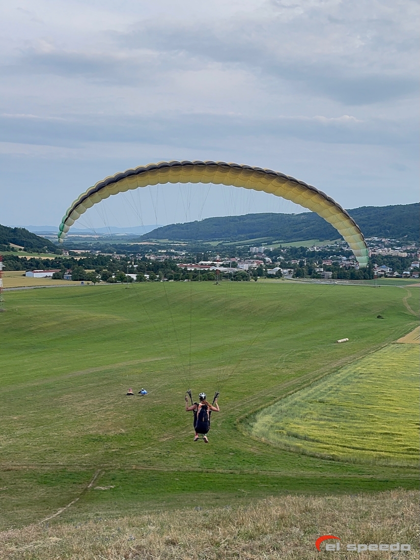 20250711_elspeedo_paragliding_beskydy_meduno_bassano_kurz_00040