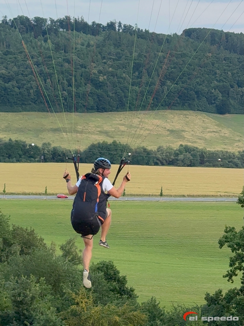 20250711_elspeedo_paragliding_beskydy_meduno_bassano_kurz_00041