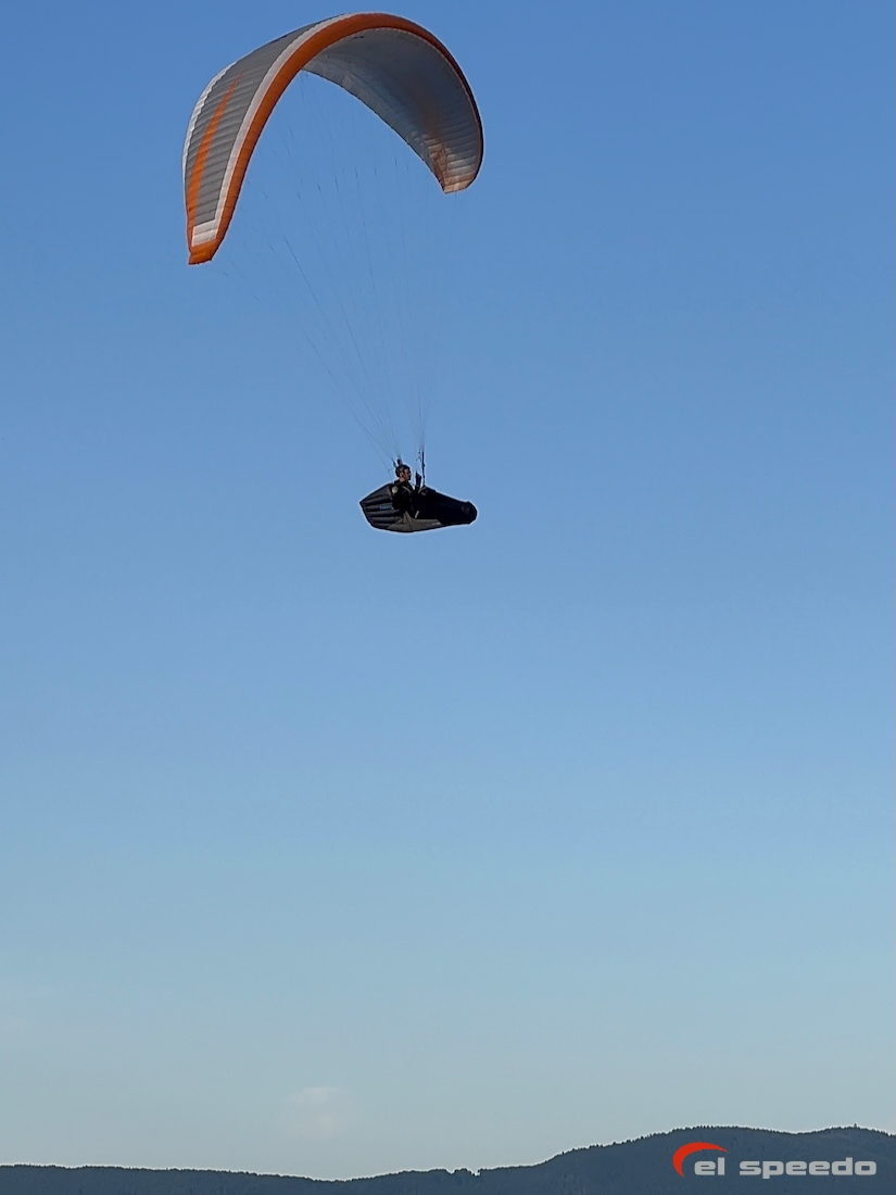 20250711_elspeedo_paragliding_beskydy_meduno_bassano_kurz_00103