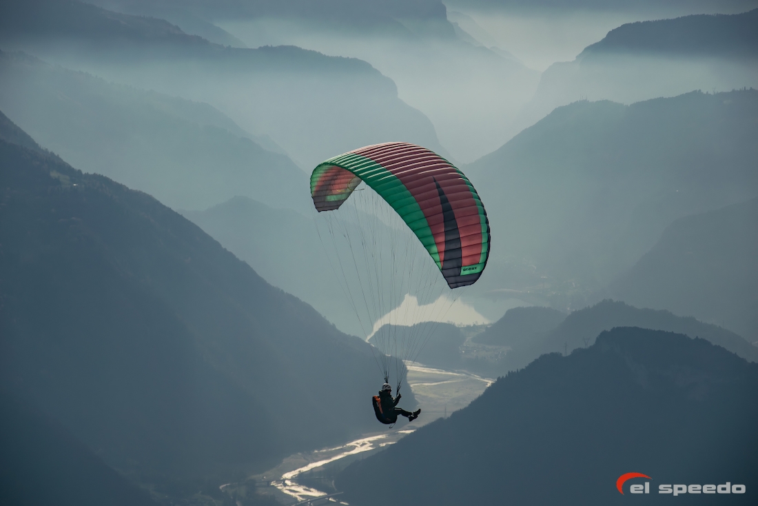 20251117_elspeedo_paragliding_italy_pokurzovky_kurz_00016