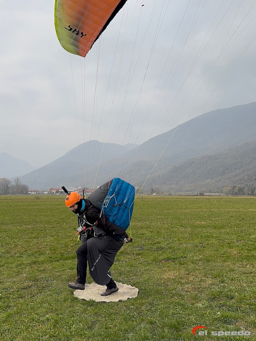 20251117_elspeedo_paragliding_italy_pokurzovky_kurz_00060
