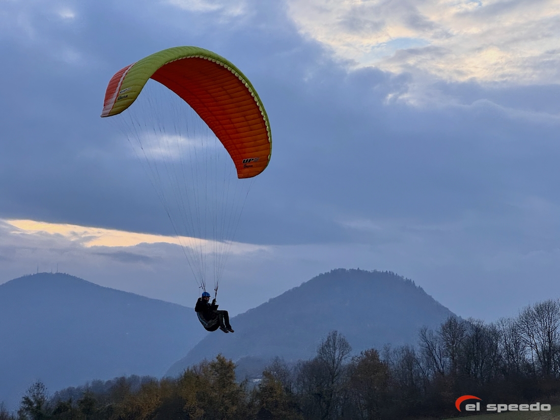20251117_elspeedo_paragliding_italy_pokurzovky_kurz_00074
