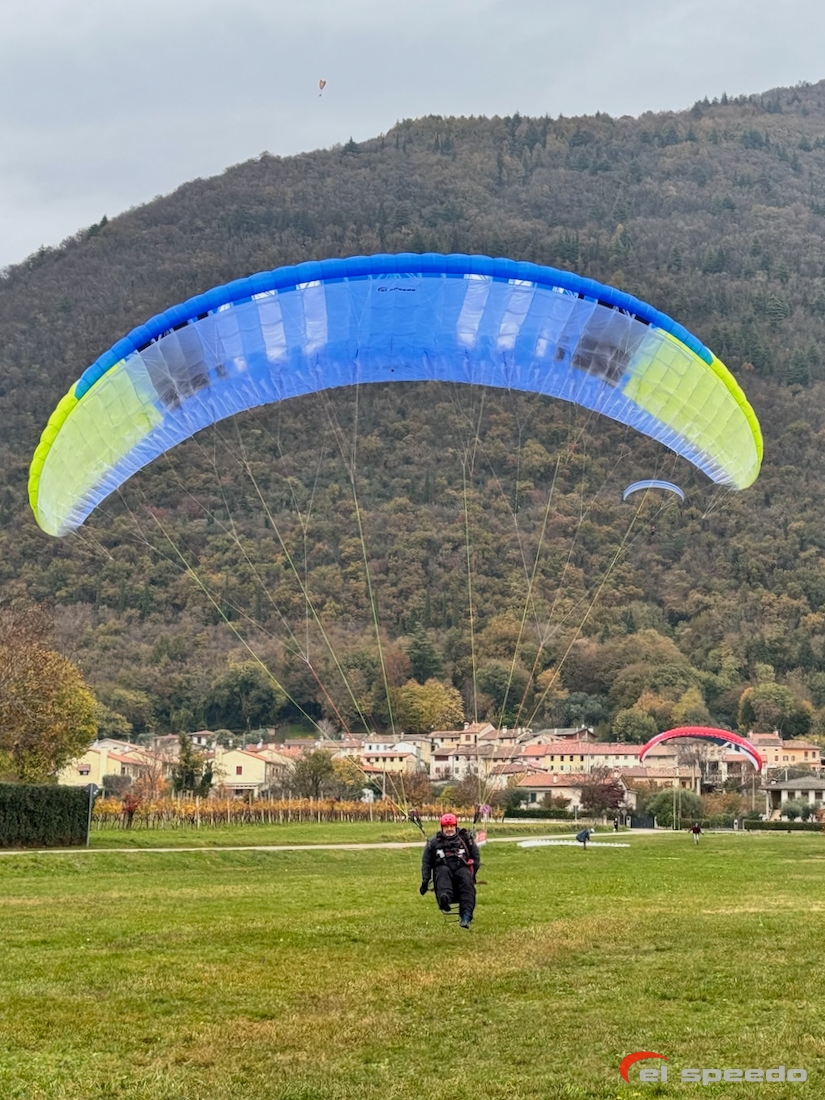20251117_elspeedo_paragliding_italy_pokurzovky_kurz_00080