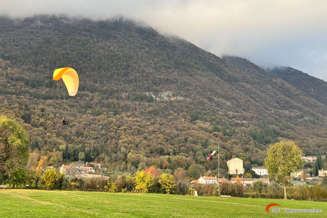 20251117_elspeedo_paragliding_italy_pokurzovky_kurz_00106