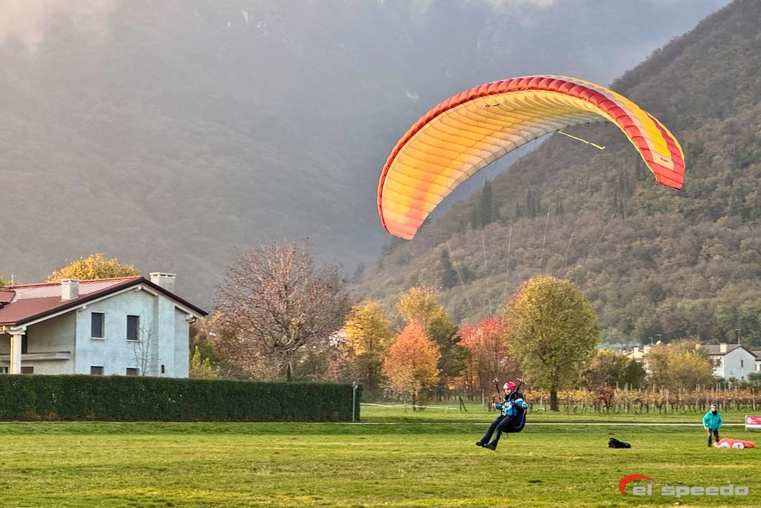 20251117_elspeedo_paragliding_italy_pokurzovky_kurz_00117
