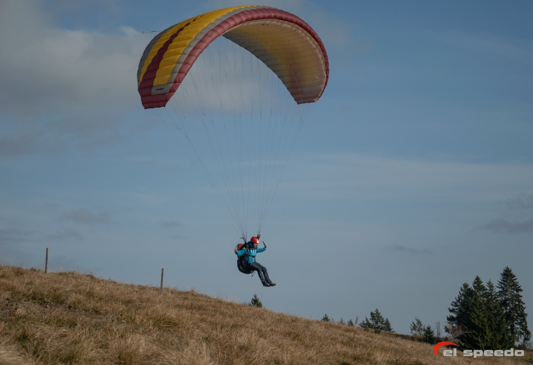 20251117_elspeedo_paragliding_italy_pokurzovky_kurz_00124